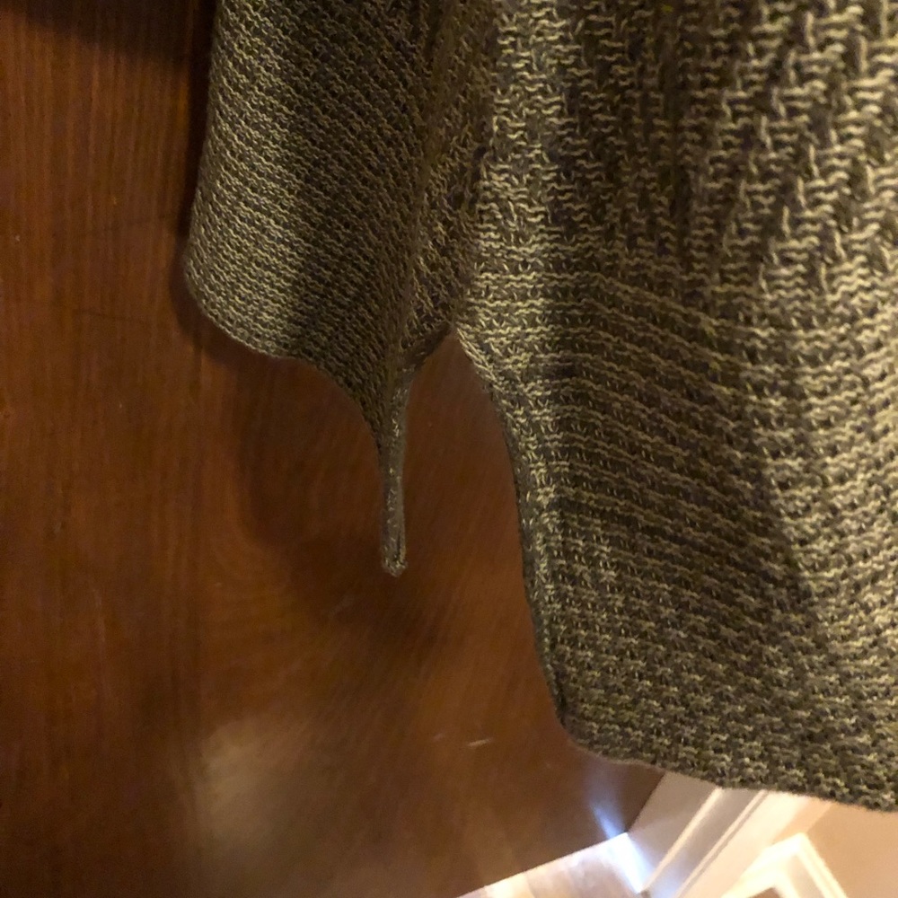 Olive green cowl neck tunic with split sides - 1X - Picture 3 of 4